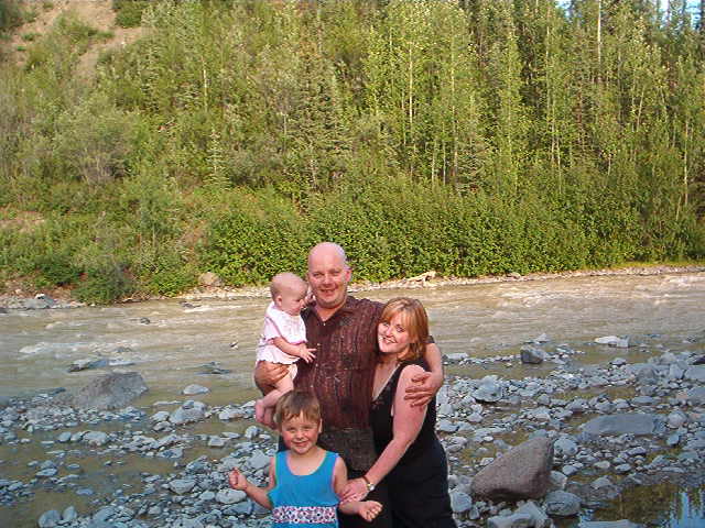 happyfamily2004.JPG